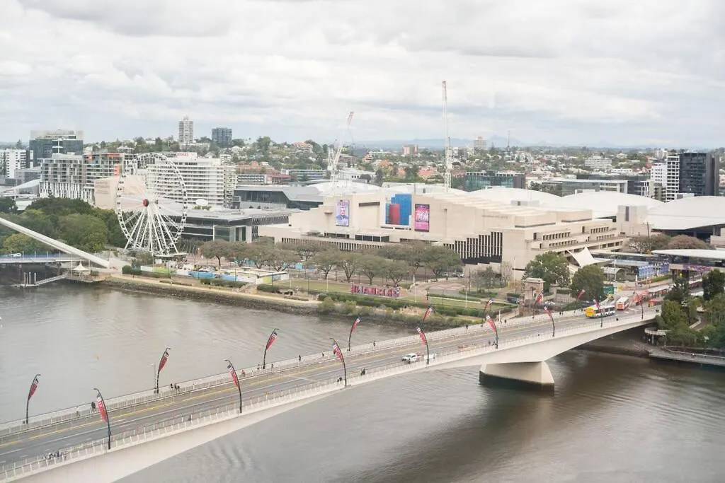 Stylish Stay For Couples In Cbd By Stylish Stays Brisbane Australia